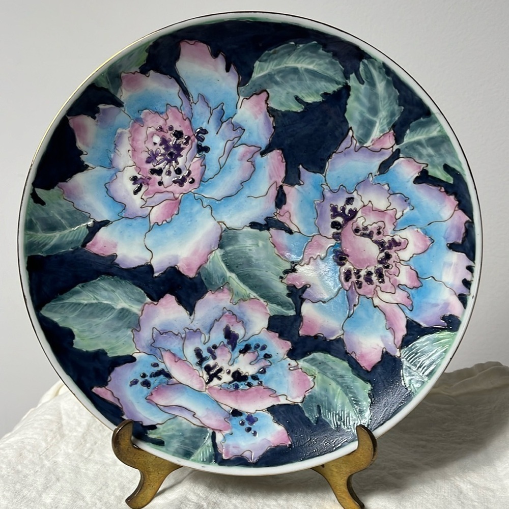 VINTAGE MACAU TOYO DECORATIVE FLORAL PLATE